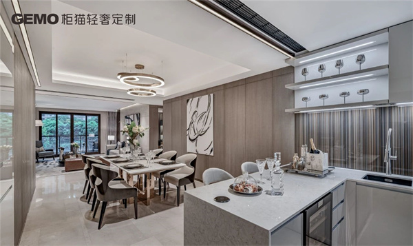 開輕奢定制家具一年可以賺多少錢？